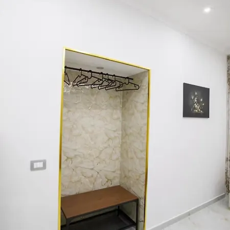 Luxury House Gold Affittacamere Napoli